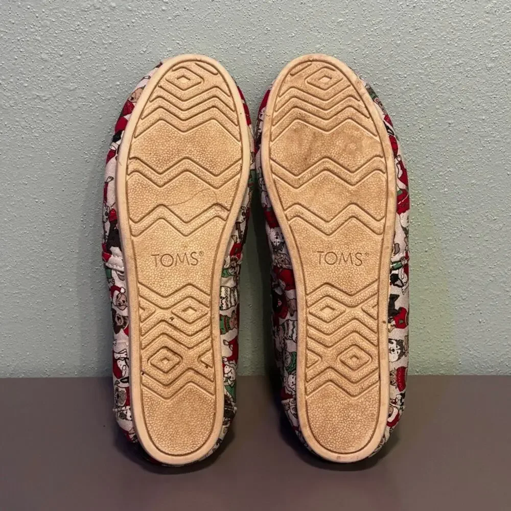 TOMS Classic Slip-On Shoes Women's Size 7 Christmas Sweater Dogs Print Lined